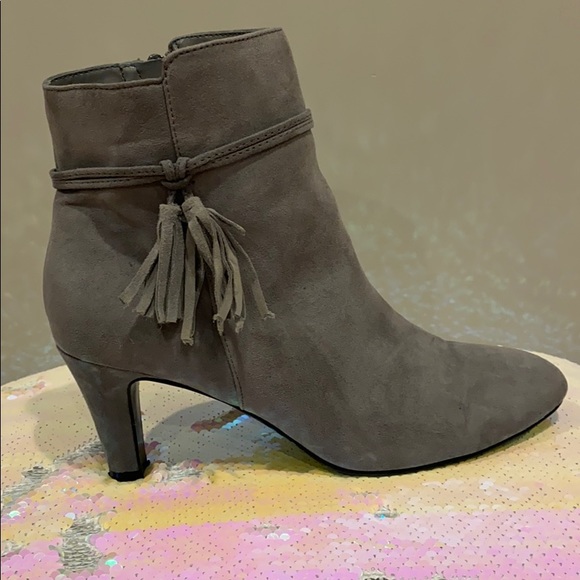 Bandolino Shoes - Bandalino ankle booties 7 1/2 M